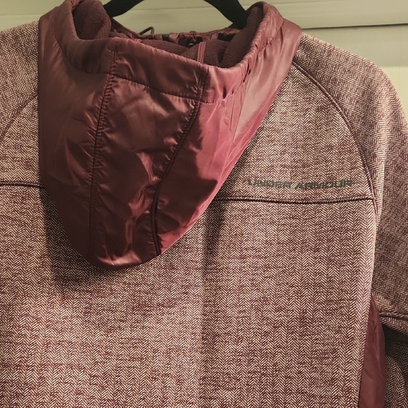 Womens Medium Under Armour Storm Maroon Hooded Jacket. Cute Herringbone Design - Picture 4 of 6
